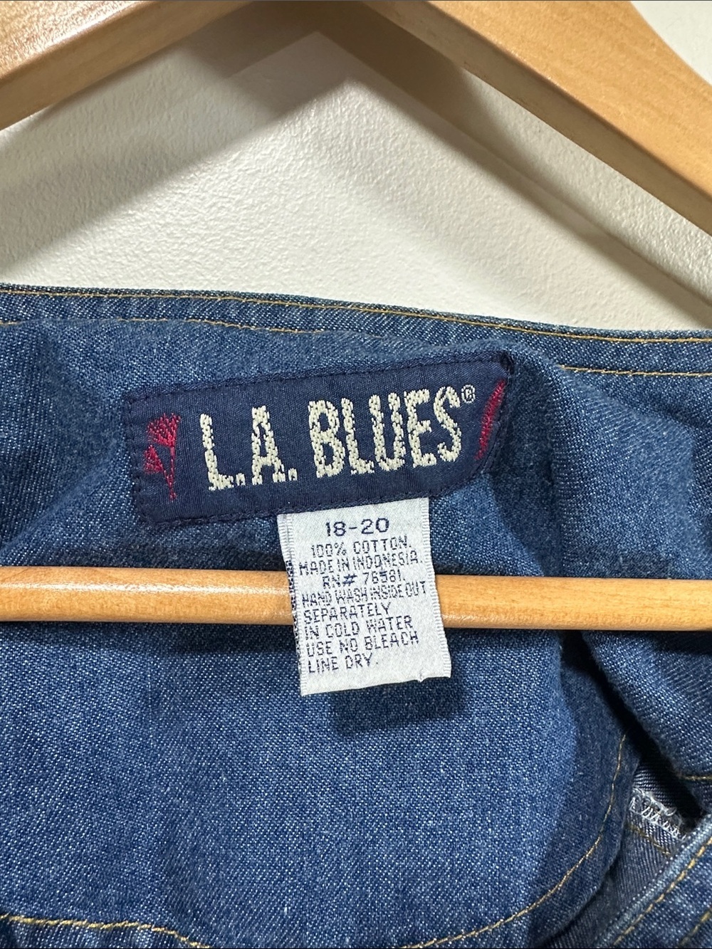 L.A. BLUES embroidered Blue Denim Button-Up Jacket Gold & Black Floral 18/20 - Picture 3 of 4